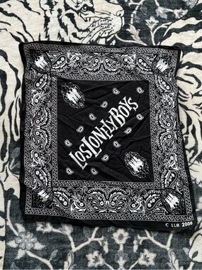 016 - VINTAGE 00s LOS LONELY BOYS 2006 TEXAS ROCK BAND BANDANA